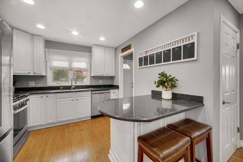 Tiny photo for 533 Drake Street, Libertyville, IL 60048 (MLS # 12511256)