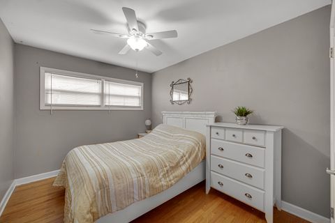 Tiny photo for 533 Drake Street, Libertyville, IL 60048 (MLS # 12511256)