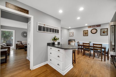 Tiny photo for 533 Drake Street, Libertyville, IL 60048 (MLS # 12511256)