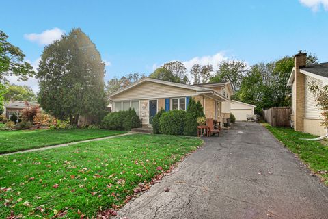 Tiny photo for 533 Drake Street, Libertyville, IL 60048 (MLS # 12511256)