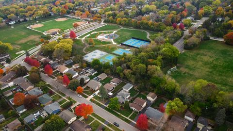 Tiny photo for 533 Drake Street, Libertyville, IL 60048 (MLS # 12511256)