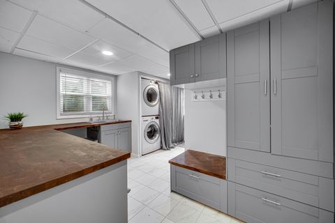 Tiny photo for 533 Drake Street, Libertyville, IL 60048 (MLS # 12511256)