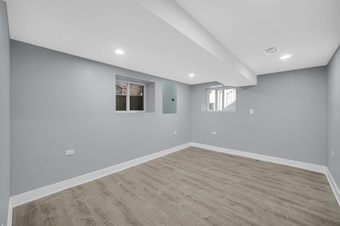 Tiny photo for 4343 S Ellis Avenue, Chicago, IL 60653 (MLS # 12510798)