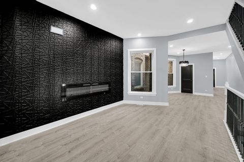 Tiny photo for 4343 S Ellis Avenue, Chicago, IL 60653 (MLS # 12510798)