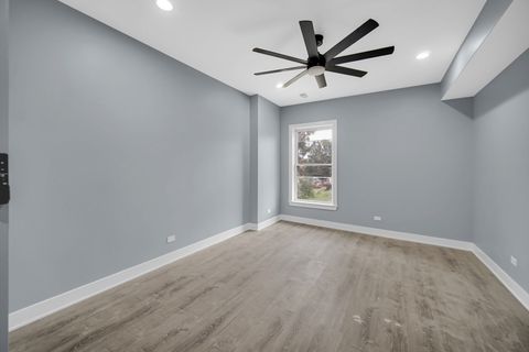 Tiny photo for 4343 S Ellis Avenue, Chicago, IL 60653 (MLS # 12510798)