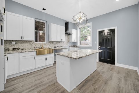 Tiny photo for 4343 S Ellis Avenue, Chicago, IL 60653 (MLS # 12510798)