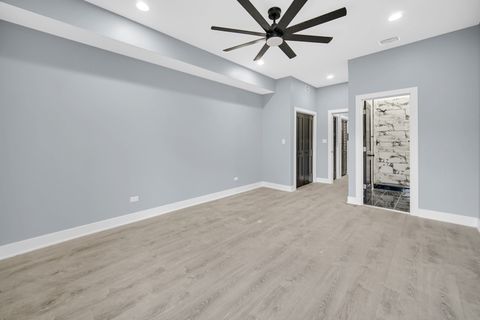 Tiny photo for 4343 S Ellis Avenue, Chicago, IL 60653 (MLS # 12510798)