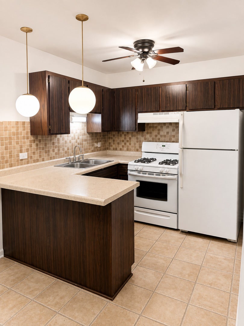 5733 W 103rd Street 2W - Photo 2