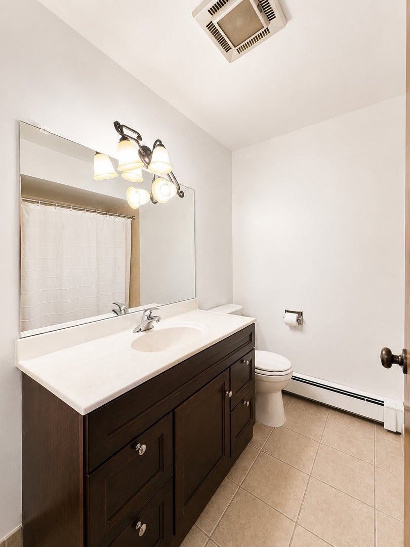 5733 W 103rd Street 2W