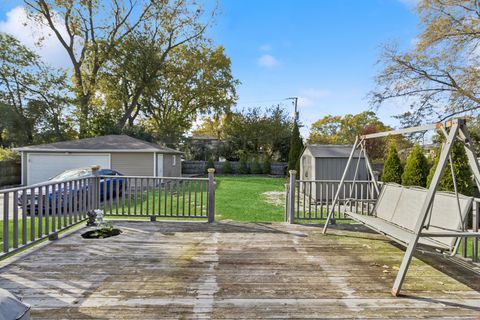Tiny photo for 1414 N Sauk Lane, Mount Prospect, IL 60056 (MLS # 12491457)