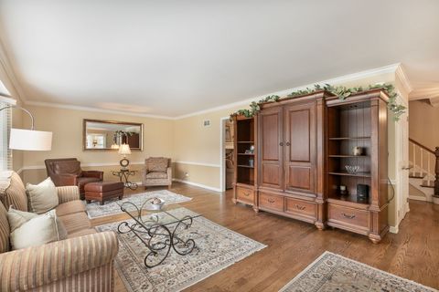 Tiny photo for 196 E Louis Avenue, Lake Forest, IL 60045 (MLS # 12602931)