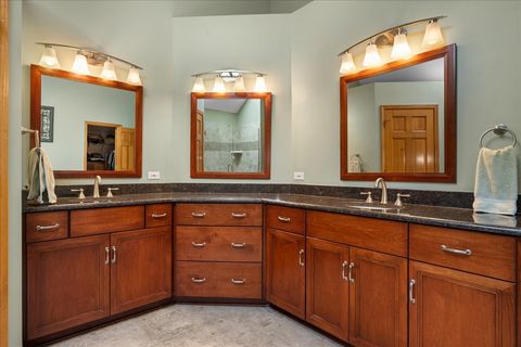 Tiny photo for 36W824 Red Gate Court, St. Charles, IL 60175 (MLS # 12489032)