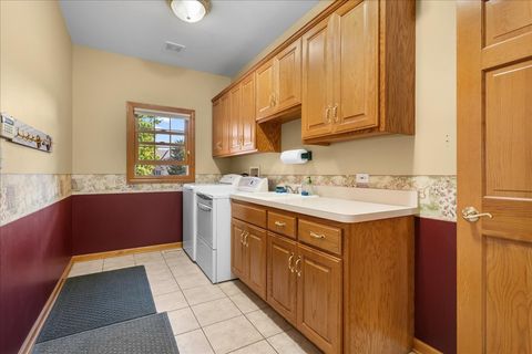 Tiny photo for 36W824 Red Gate Court, St. Charles, IL 60175 (MLS # 12489032)