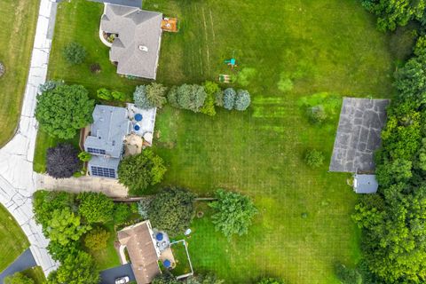 Tiny photo for 8N215 Peppertree Court, Elgin, IL 60124 (MLS # 12415459)