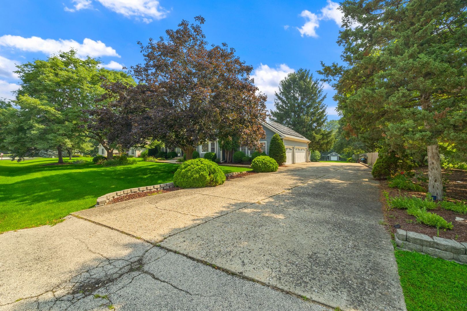 8N215 Peppertree Court