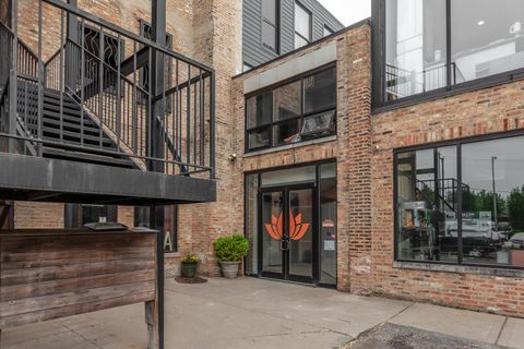 2425 W 14th Street Chicago IL 60608