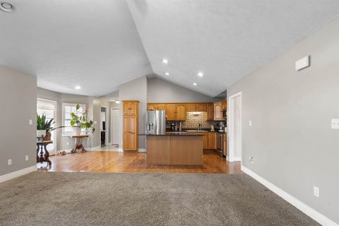 Tiny photo for 3005 Hickory Ridge Dr Drive #3005, Herrin, IL 62948 (MLS # 100000545)