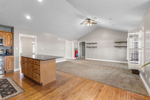 Tiny photo for 3005 Hickory Ridge Dr Drive #3005, Herrin, IL 62948 (MLS # 100000545)