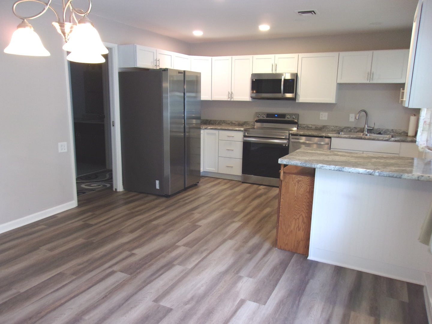 7405 Clarendon Court 073