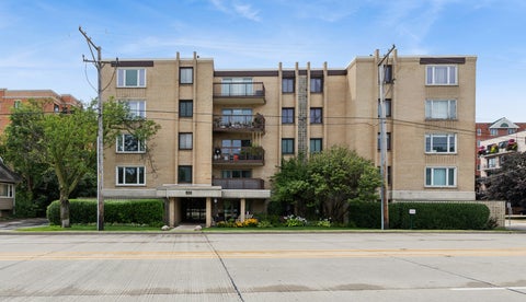 Tiny photo for 900 S River Road #4F, Des Plaines, IL 60016 (MLS # 12727650)