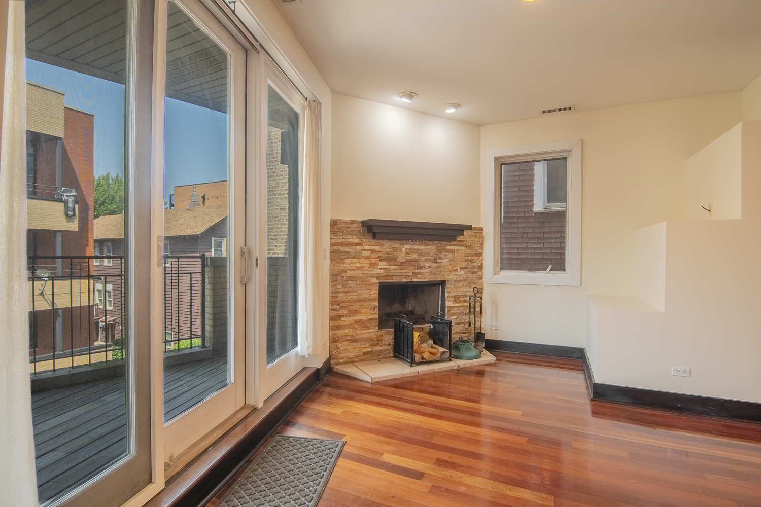 1531 W Fry Street 2