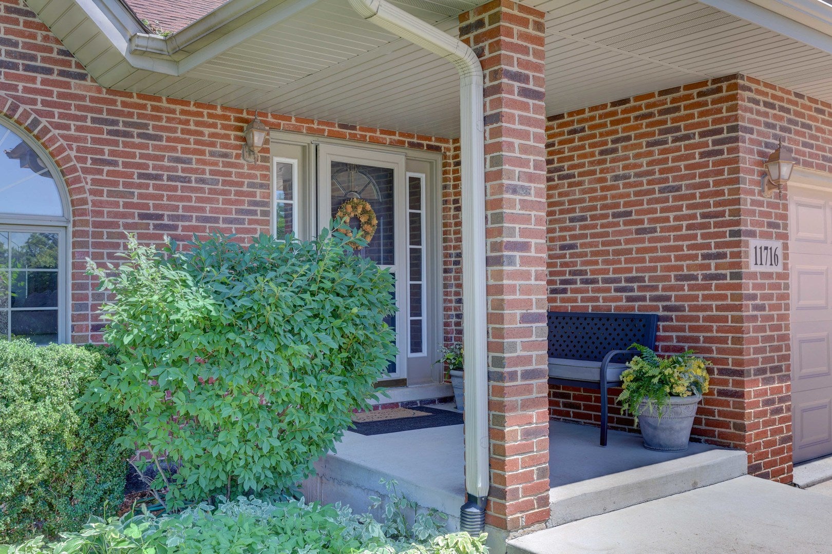 11716 Bolton Lane