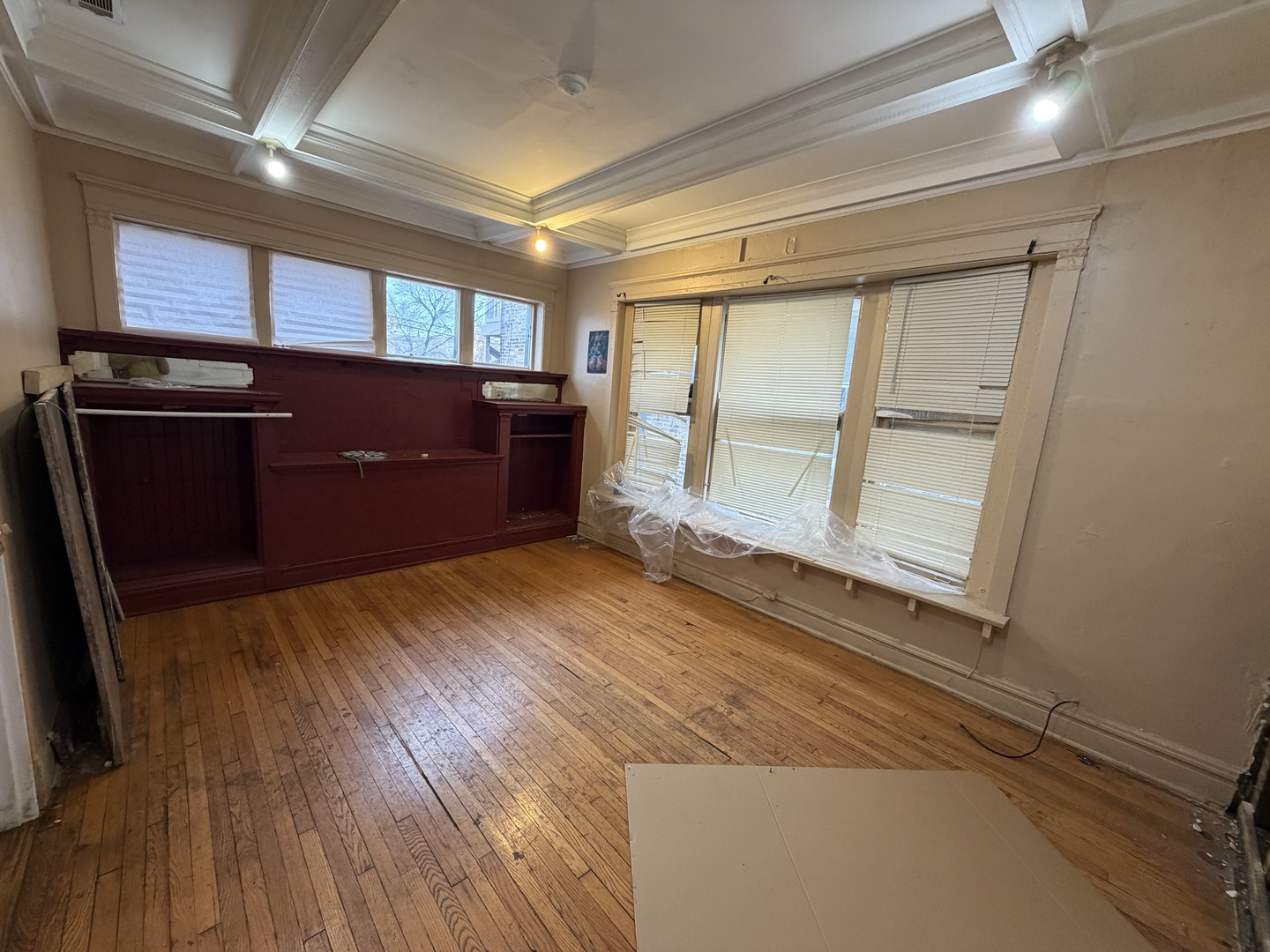 Chicago, Illinois 60623, United States, 6 Bedrooms Bedrooms, ,2 BathroomsBathrooms,Residential,Active,253399