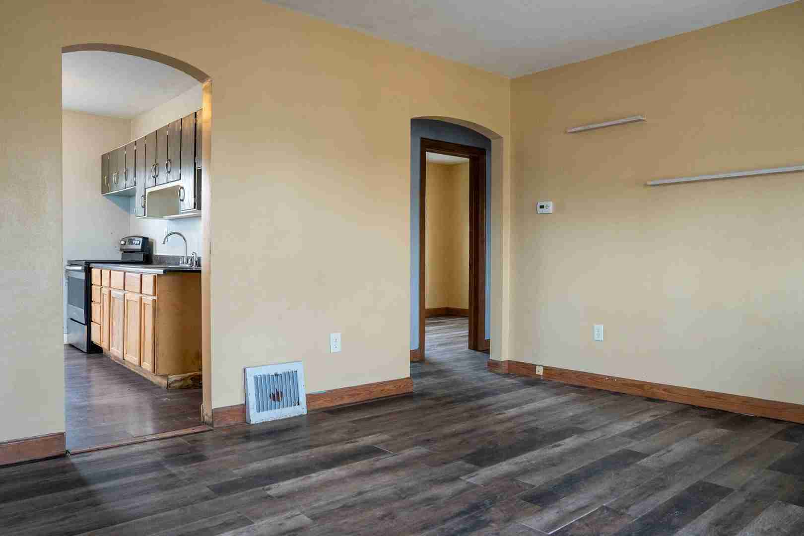 3105 9 1/2 Street