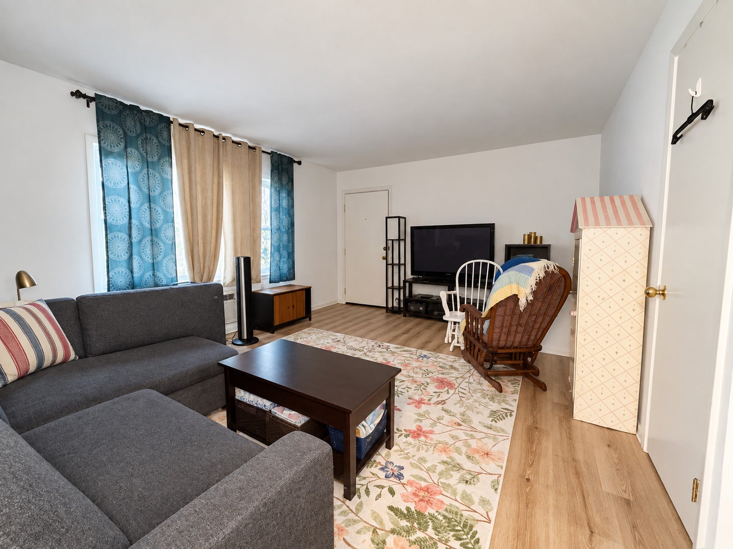 1543 Harlem Avenue 3W