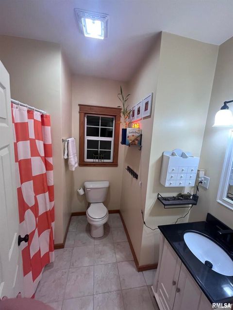 Tiny photo for 439 N HOWARD Street, Duquoin, IL 62832 (MLS # EB460261)