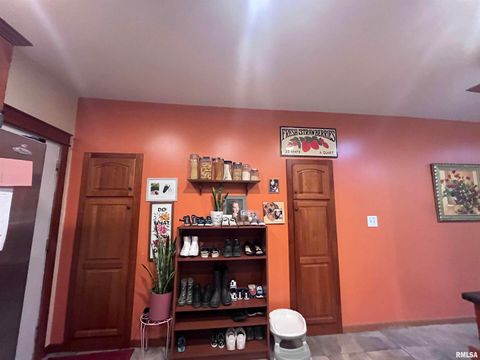 Tiny photo for 439 N HOWARD Street, Duquoin, IL 62832 (MLS # EB460261)