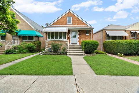 Tiny photo for 3530 Lombard Avenue, Berwyn, IL 60402 (MLS # 12480693)
