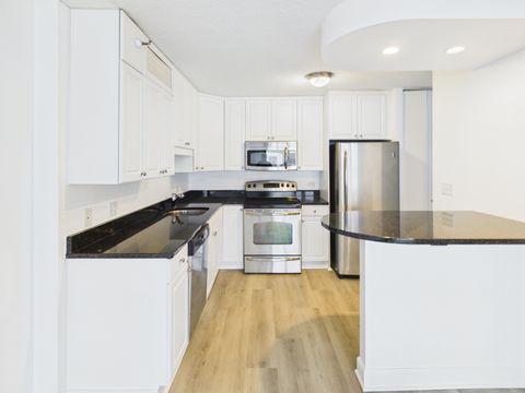 Tiny photo for 10 E ONTARIO Street #4207, Chicago, IL 60611 (MLS # 12656016)