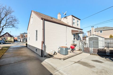 Tiny photo for 10323 S Troy Avenue, Chicago, IL 60655 (MLS # 12572856)