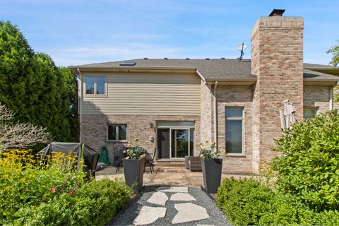 Tiny photo for 2104 Westover Road, North Aurora, IL 60542 (MLS # 12742042)