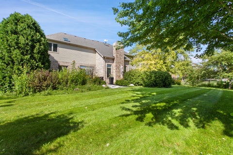 Tiny photo for 2104 Westover Road, North Aurora, IL 60542 (MLS # 12742042)
