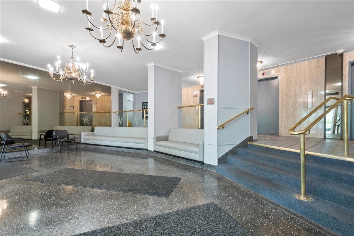 7141 N KEDZIE Avenue 601