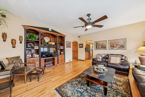 Tiny photo for 911 Hampton Drive, Carol Stream, IL 60188 (MLS # 12523620)