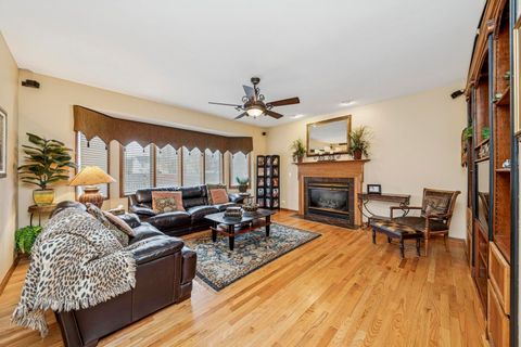 Tiny photo for 911 Hampton Drive, Carol Stream, IL 60188 (MLS # 12523620)