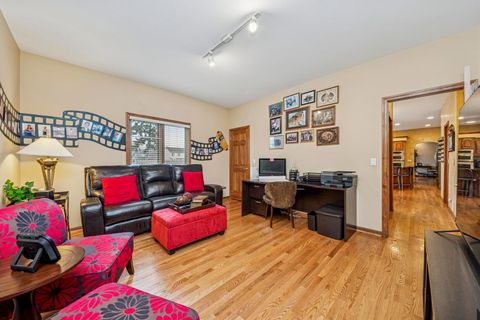 Tiny photo for 911 Hampton Drive, Carol Stream, IL 60188 (MLS # 12523620)