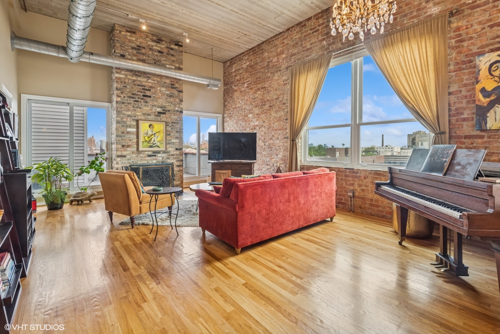 1625 N western 502