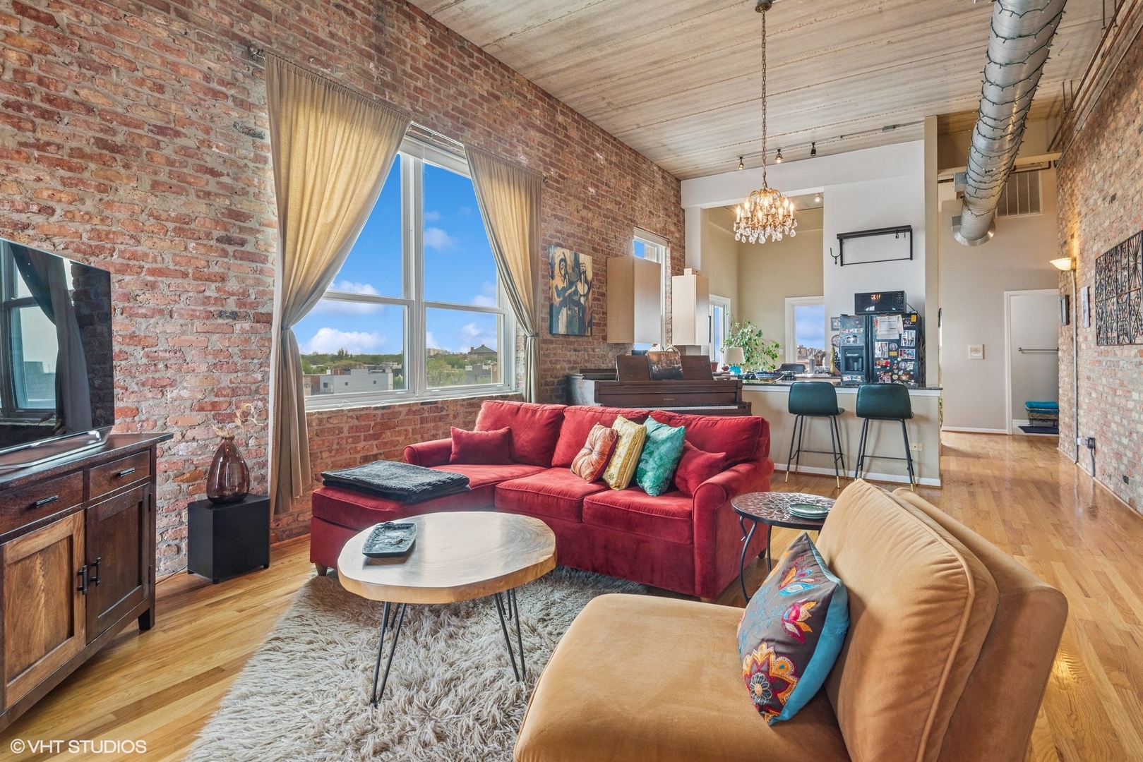1625 N western 502