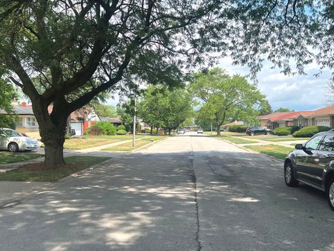 Tiny photo for 16927 Langley Avenue, South Holland, IL 60473 (MLS # 12430011)