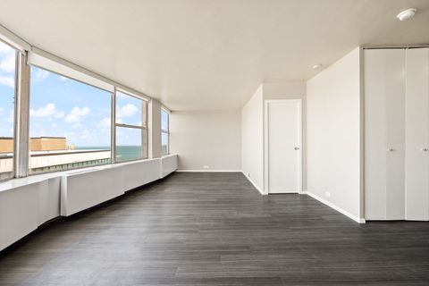 Tiny photo for 5757 N Sheridan Road #20G, Chicago, IL 60660 (MLS # 12633575)