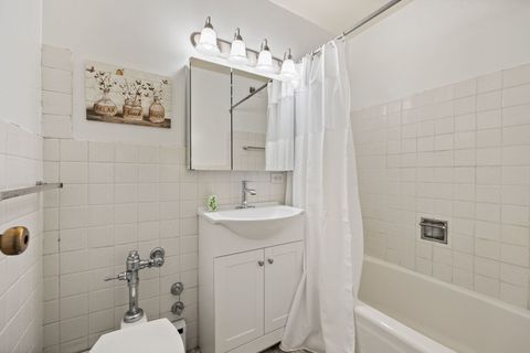 Tiny photo for 5757 N Sheridan Road #20G, Chicago, IL 60660 (MLS # 12633575)