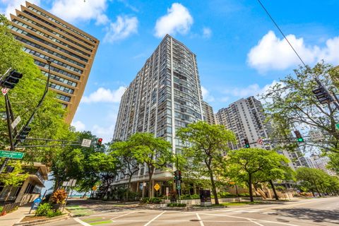 Photo of 5757 N Sheridan Road #20G, Chicago, IL 60660 (MLS # 12633575)