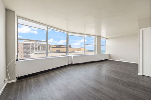 Tiny photo for 5757 N Sheridan Road #20G, Chicago, IL 60660 (MLS # 12633575)