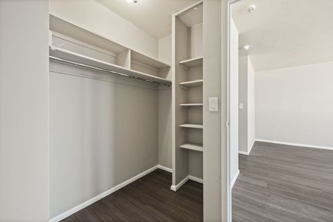 Tiny photo for 5757 N Sheridan Road #20G, Chicago, IL 60660 (MLS # 12633575)