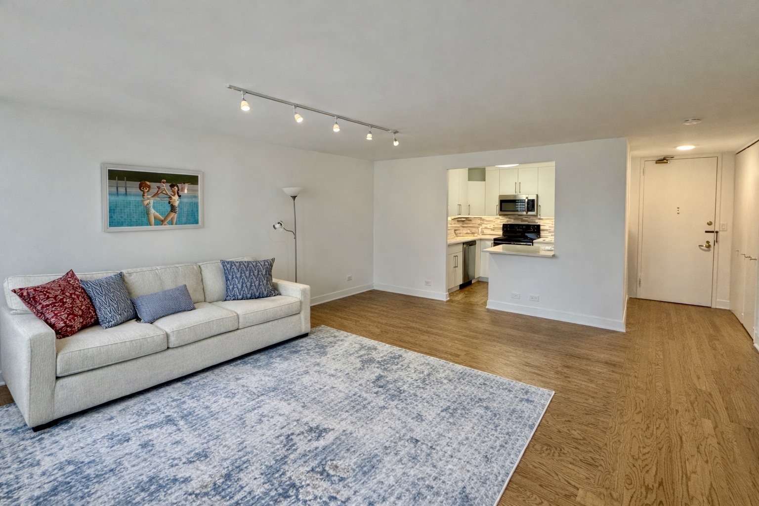 100 E Walton Street 35E