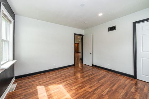 Tiny photo for 2307 N Arlington Heights Road, Arlington Heights, IL 60004 (MLS # 12637395)